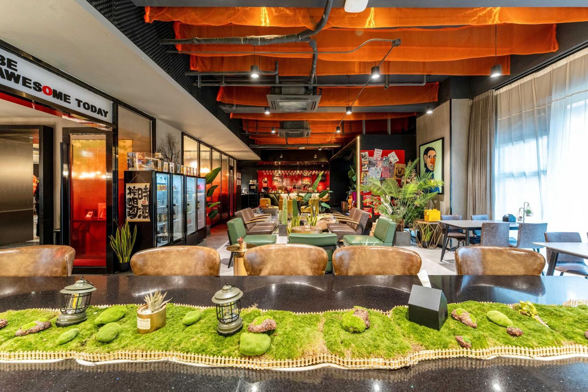 Hesu Designer Hotel & Suites -Near Xi'An Drum Tower And Yongning Gate -Free Laundry Luggage Storage -Kitty Cafe With Freshly Ground Coffee -24H Front Desk -English Service Bagian luar foto
