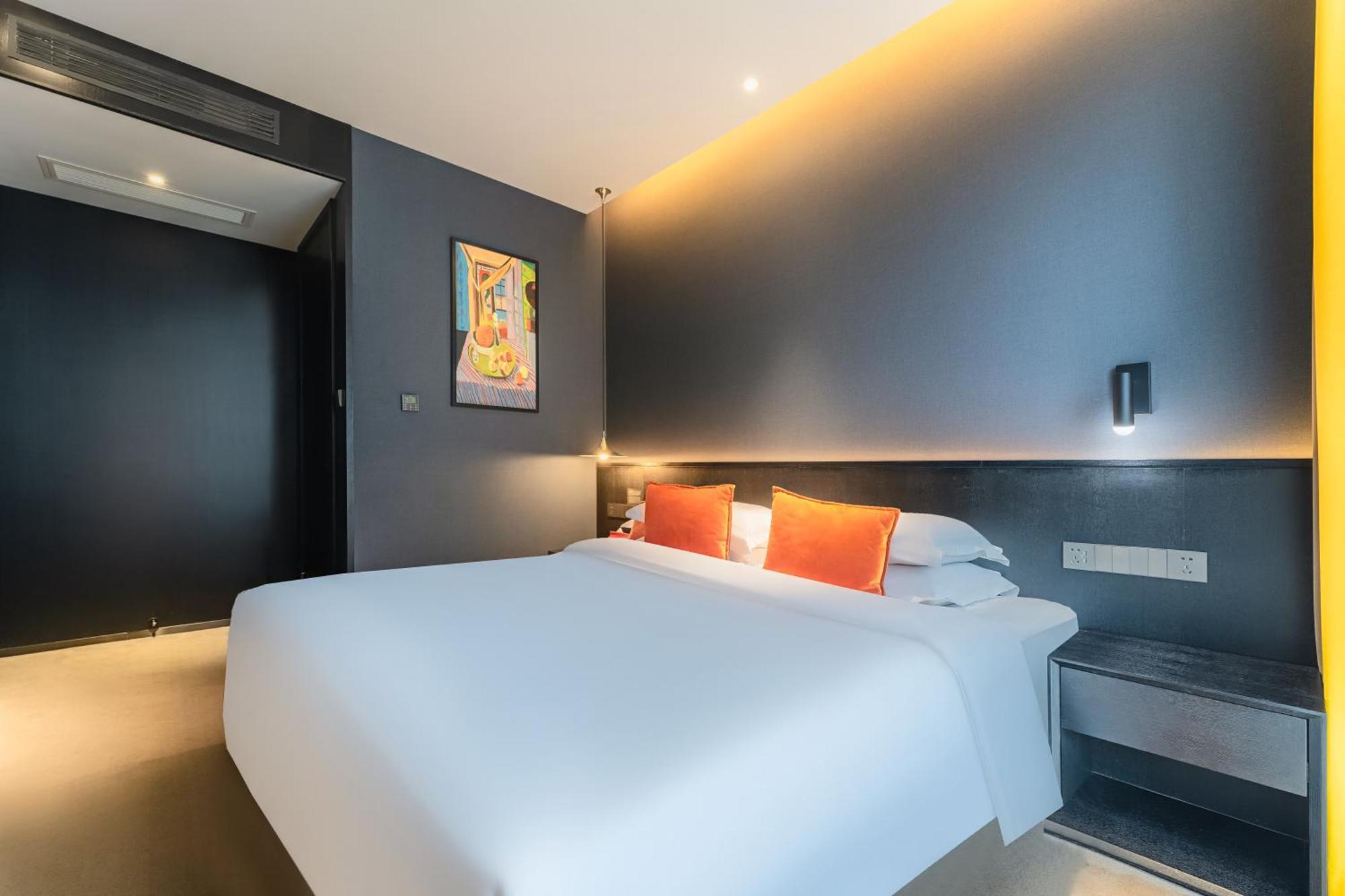 Hesu Designer Hotel & Suites -Near Xi'An Drum Tower And Yongning Gate -Free Laundry Luggage Storage -Kitty Cafe With Freshly Ground Coffee -24H Front Desk -English Service Bagian luar foto